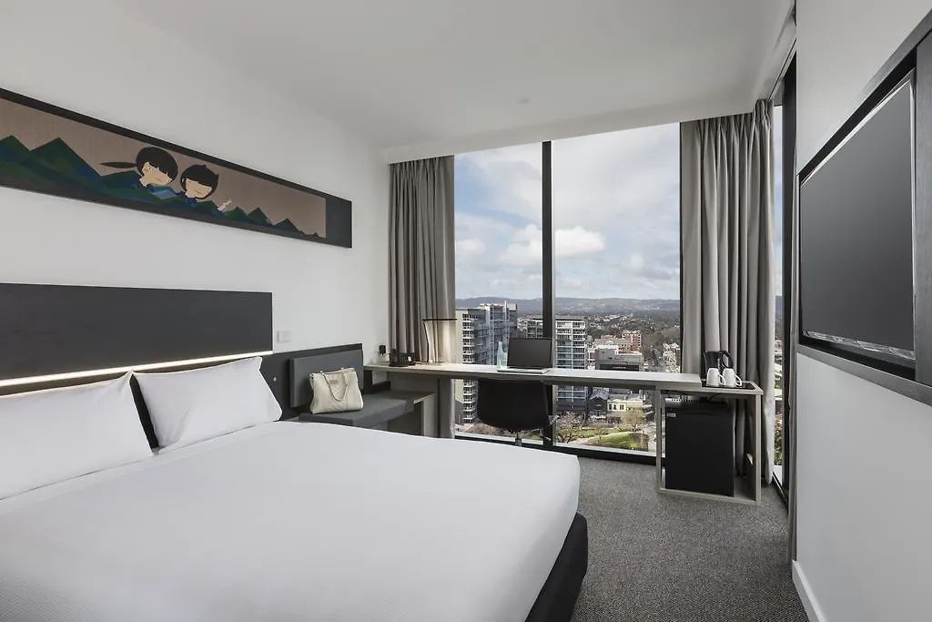 Hotel Ibis Adelaide 4*,
